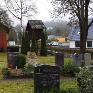 Friedhof Oberwohlsbach (Rückseite der Kapelle)